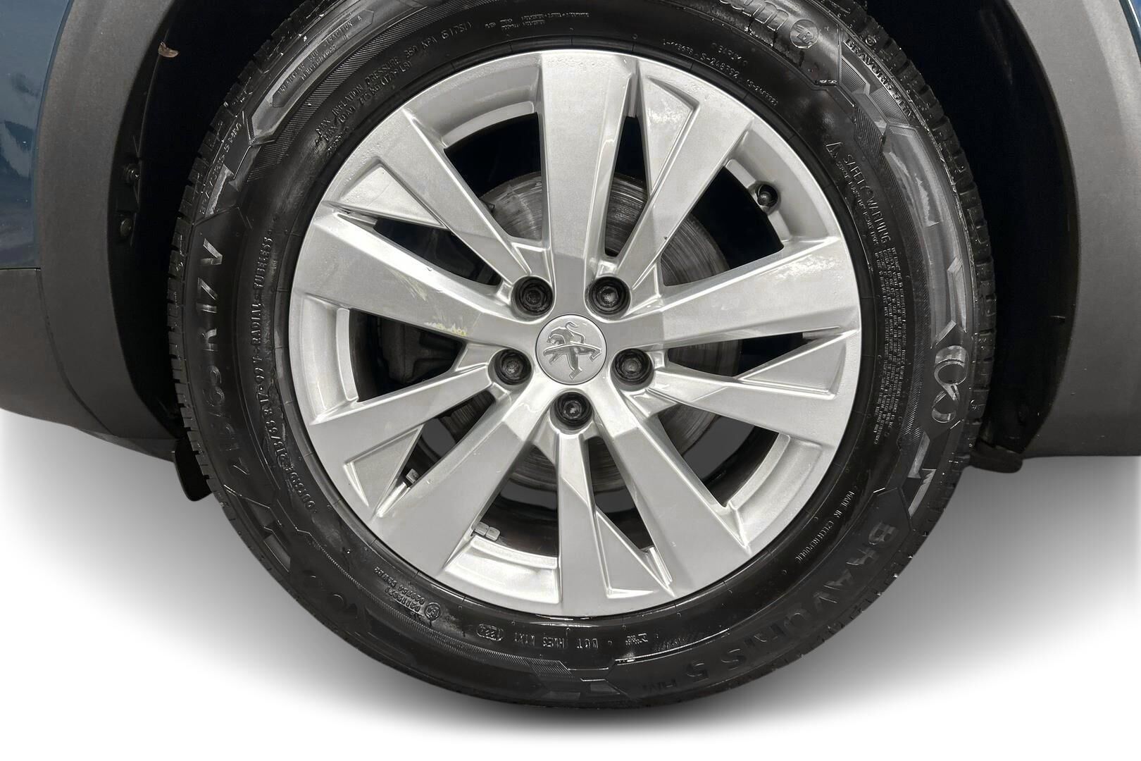 Peugeot 3008 iso kuva 23