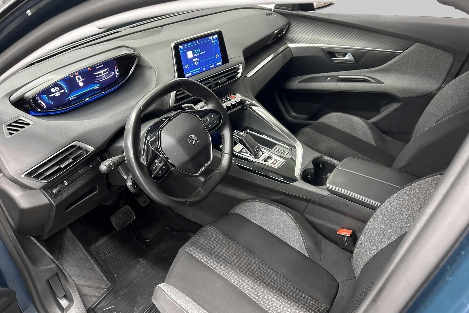 Peugeot 3008 iso kuva 8
