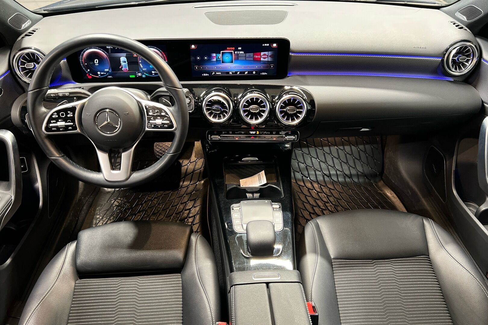 Mercedes-Benz A iso kuva 10