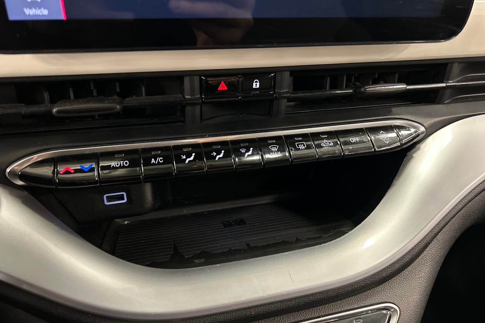 Fiat 500e iso kuva 18