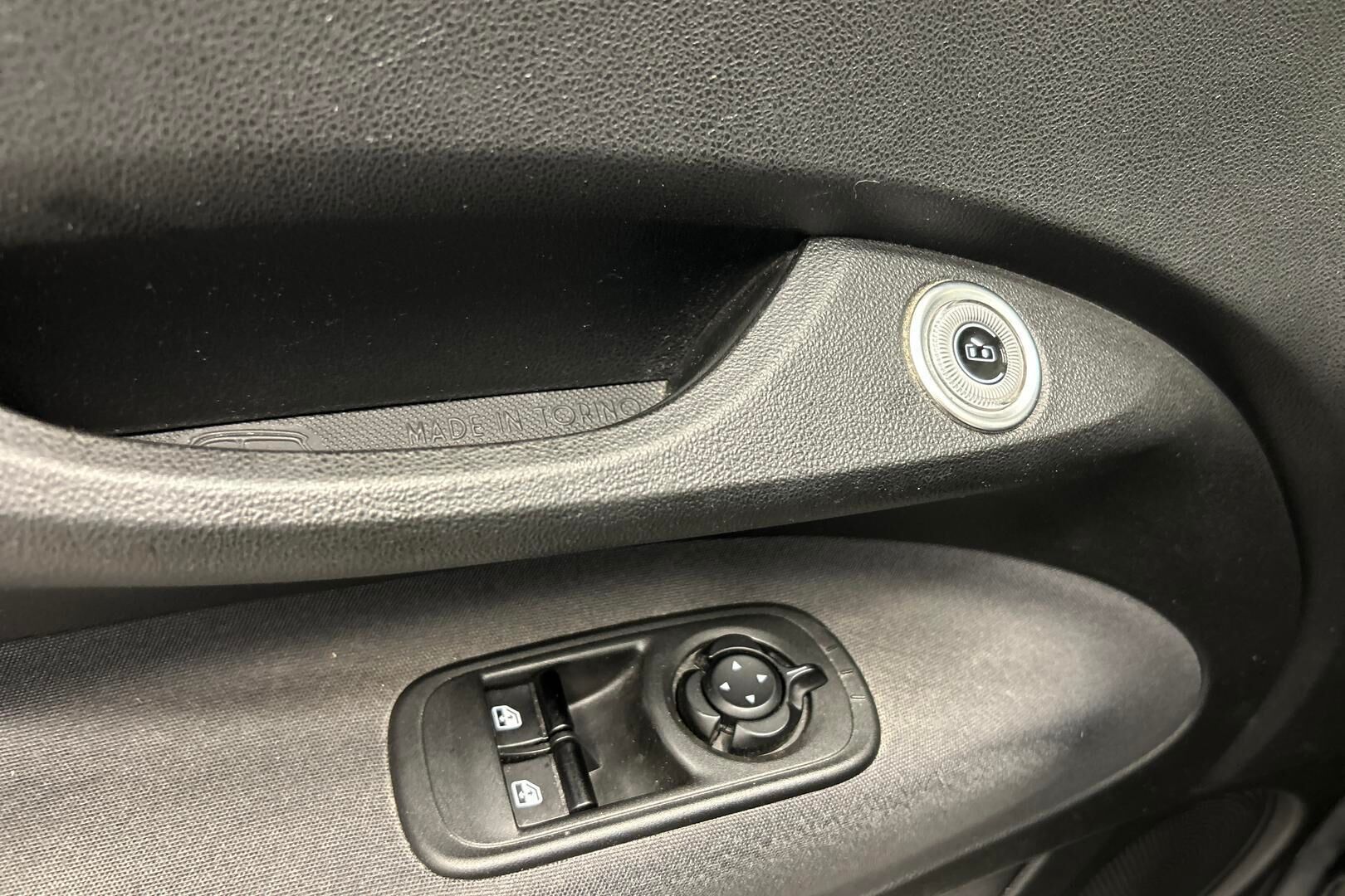 Fiat 500e iso kuva 27