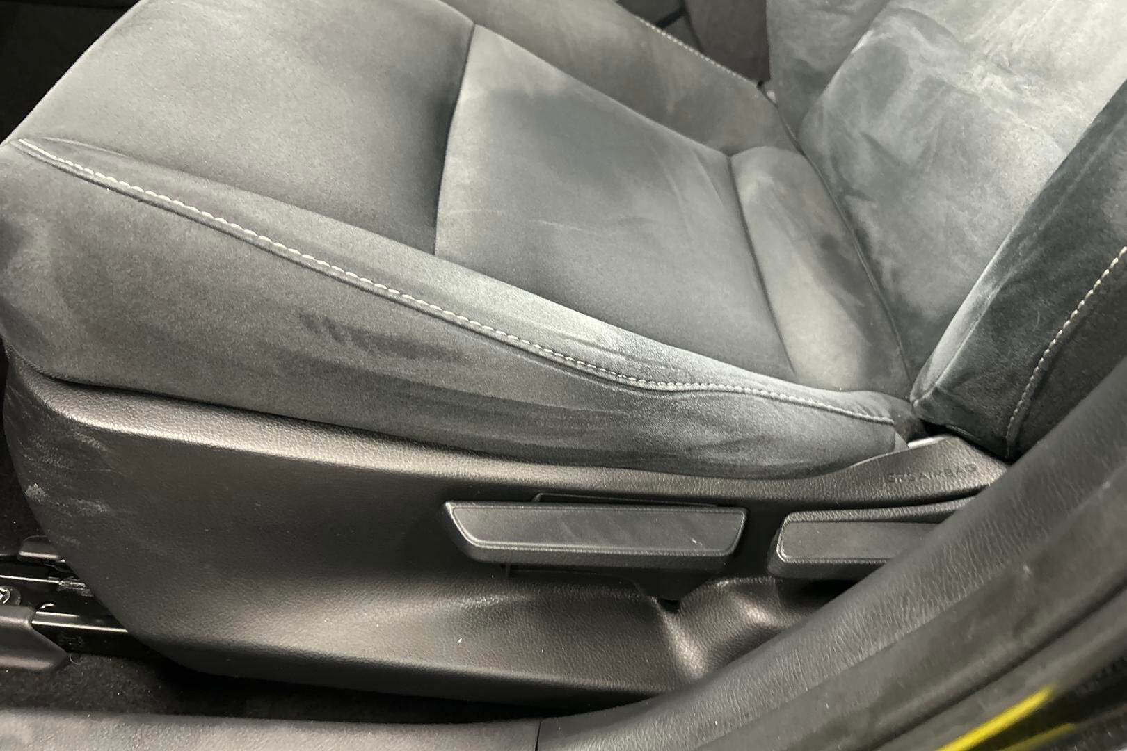 Lexus UX iso kuva 22