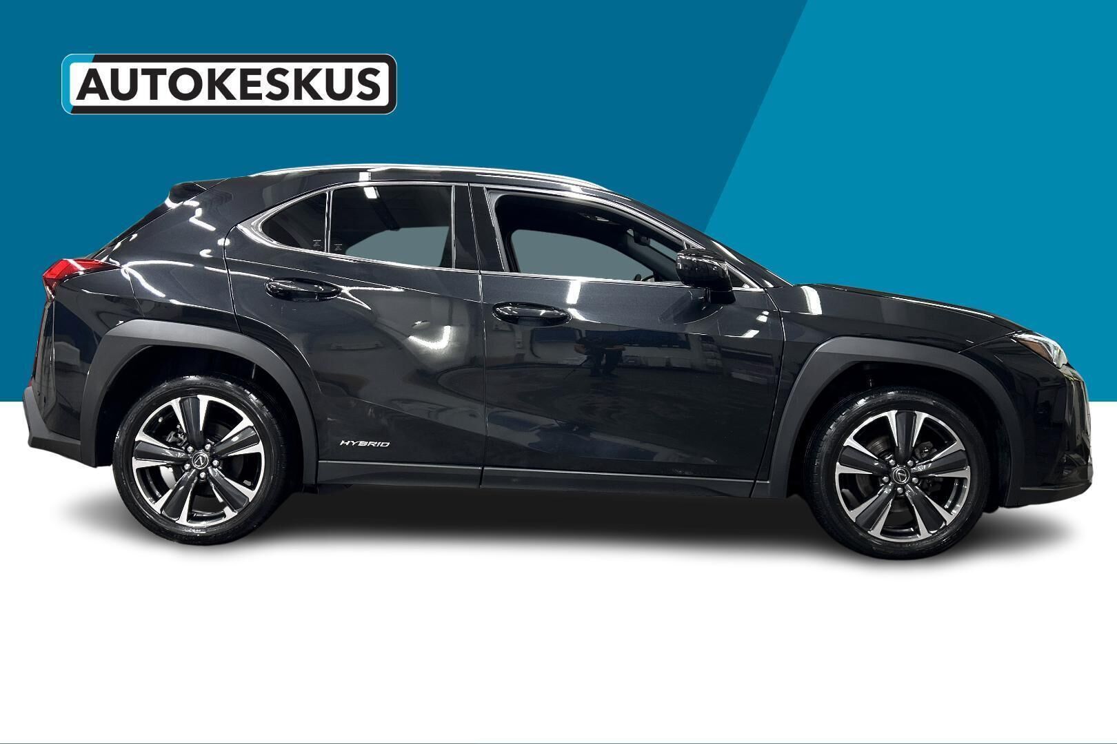 Lexus UX iso kuva 4