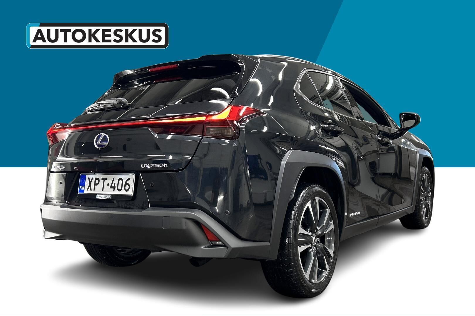 Lexus UX iso kuva 5