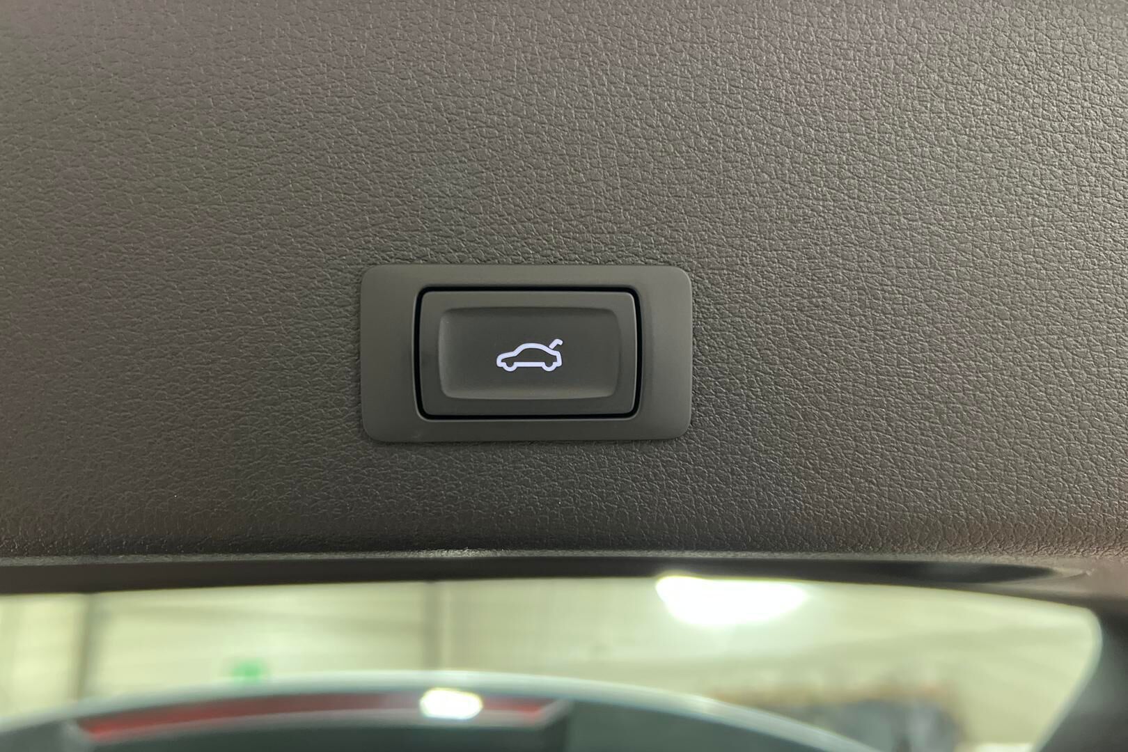 Audi e-tron iso kuva 21