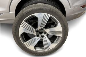 Audi e-tron esikatselu 24