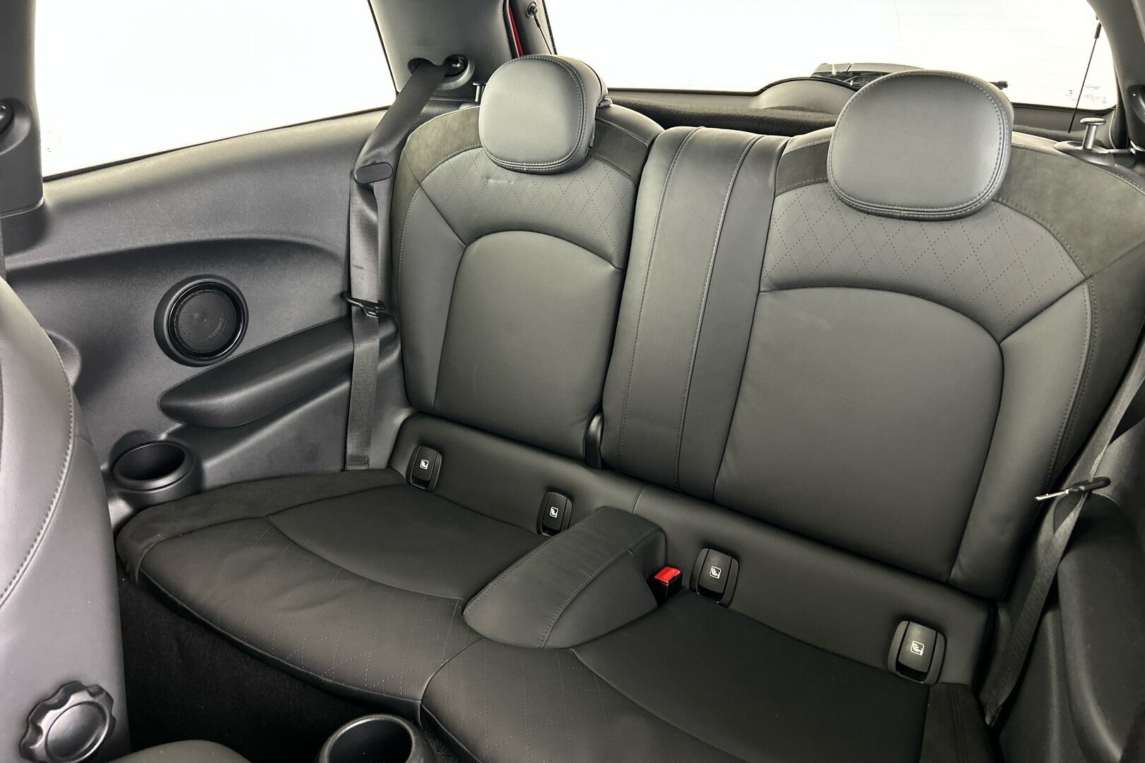 MINI COOPER iso kuva 9