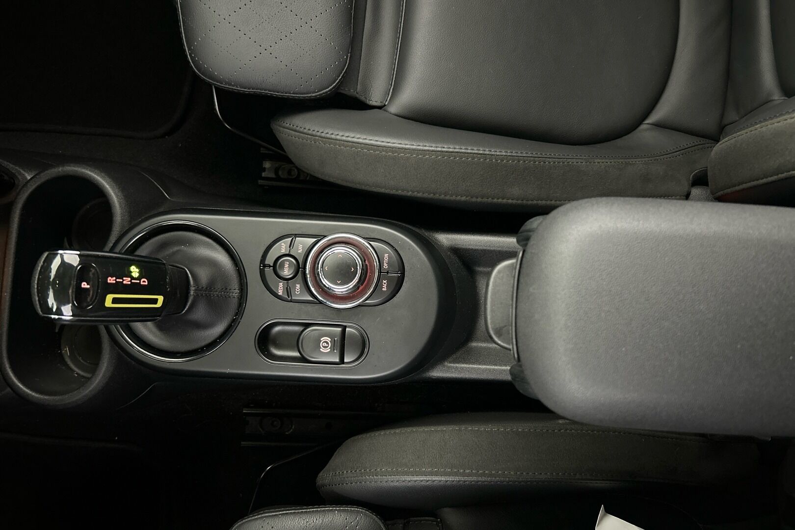 MINI COOPER iso kuva 17