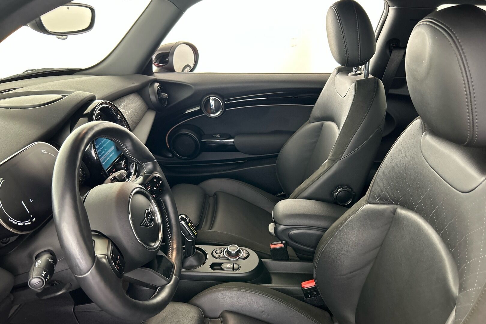 MINI COOPER iso kuva 6