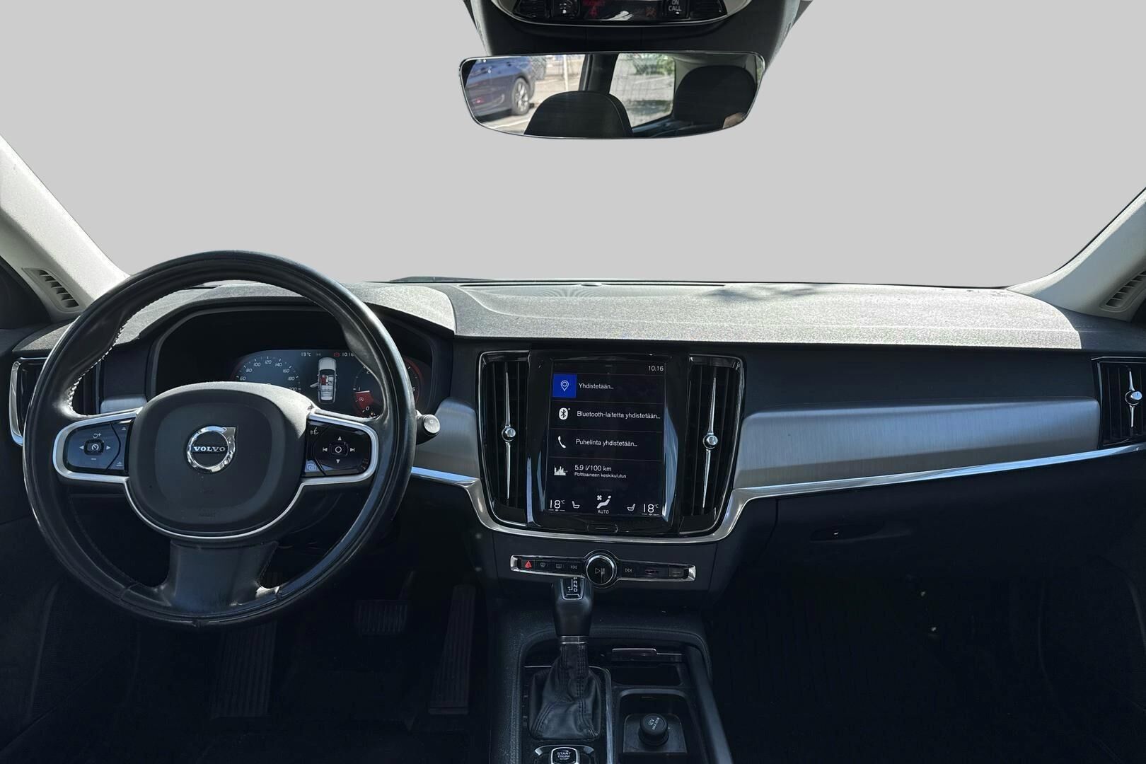Volvo V90 iso kuva 1