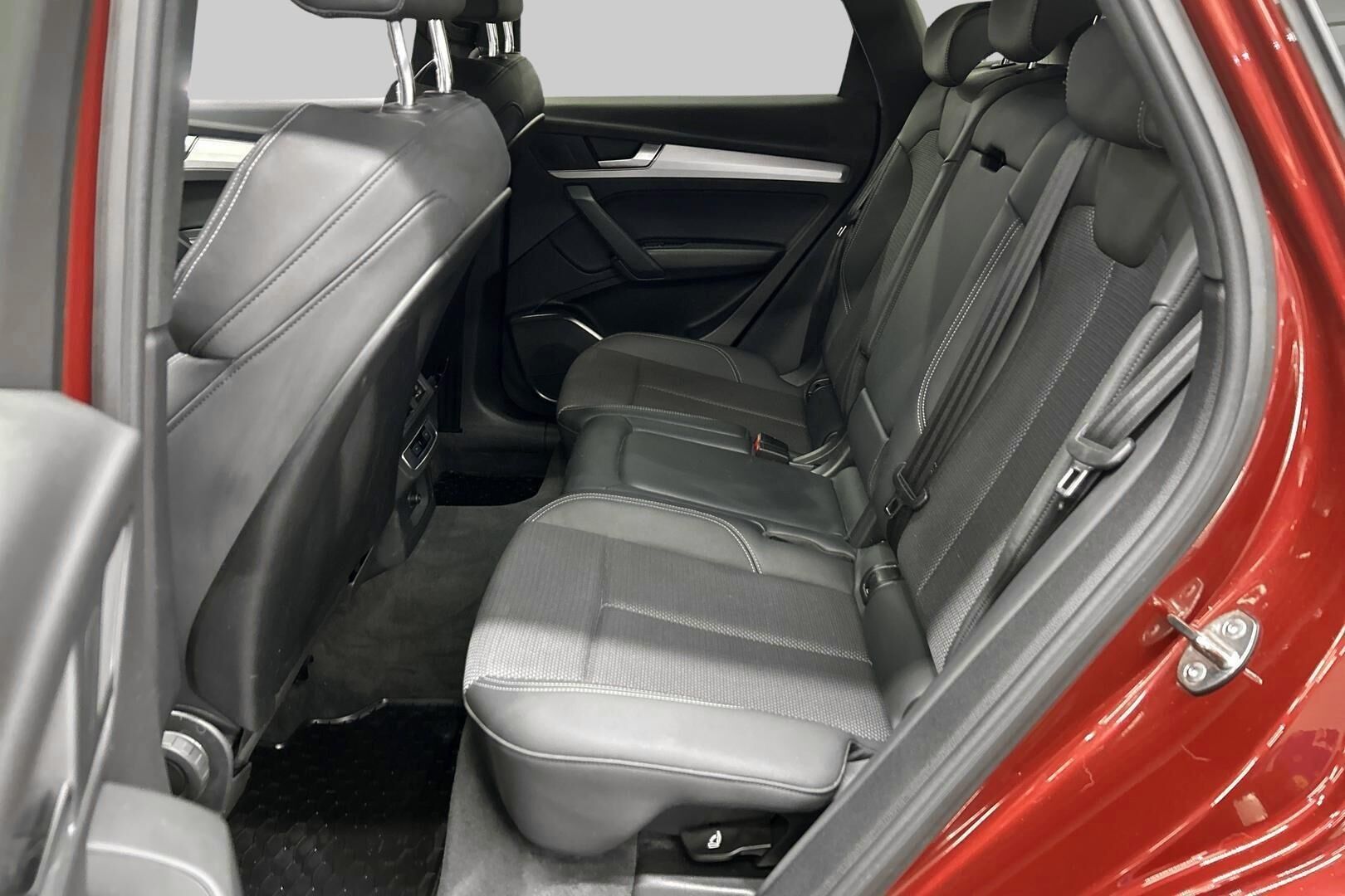 Audi Q5 iso kuva 10