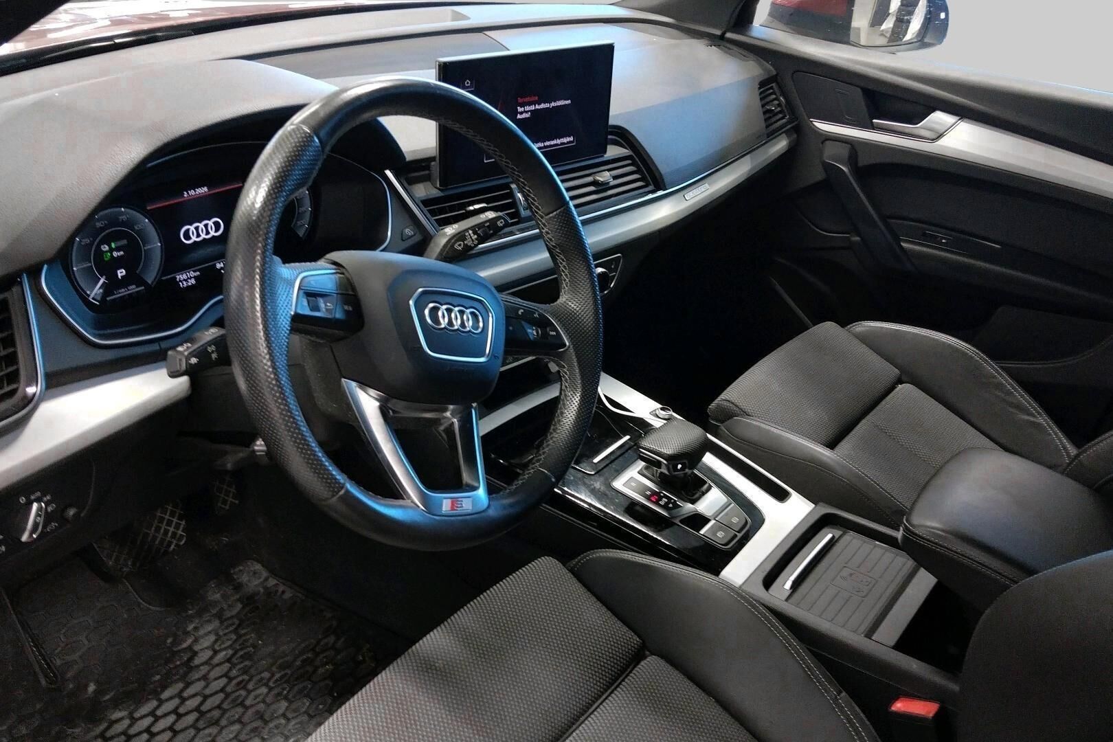 Audi Q5 iso kuva 2