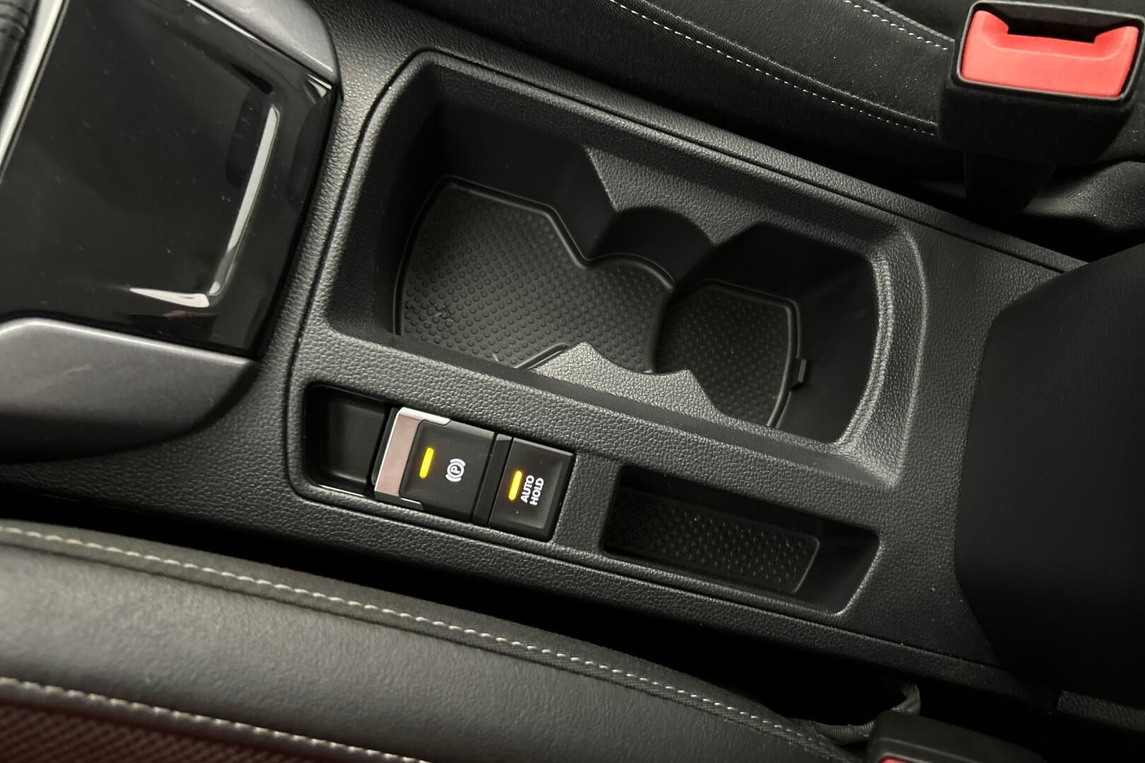 Volkswagen T-Roc iso kuva 24