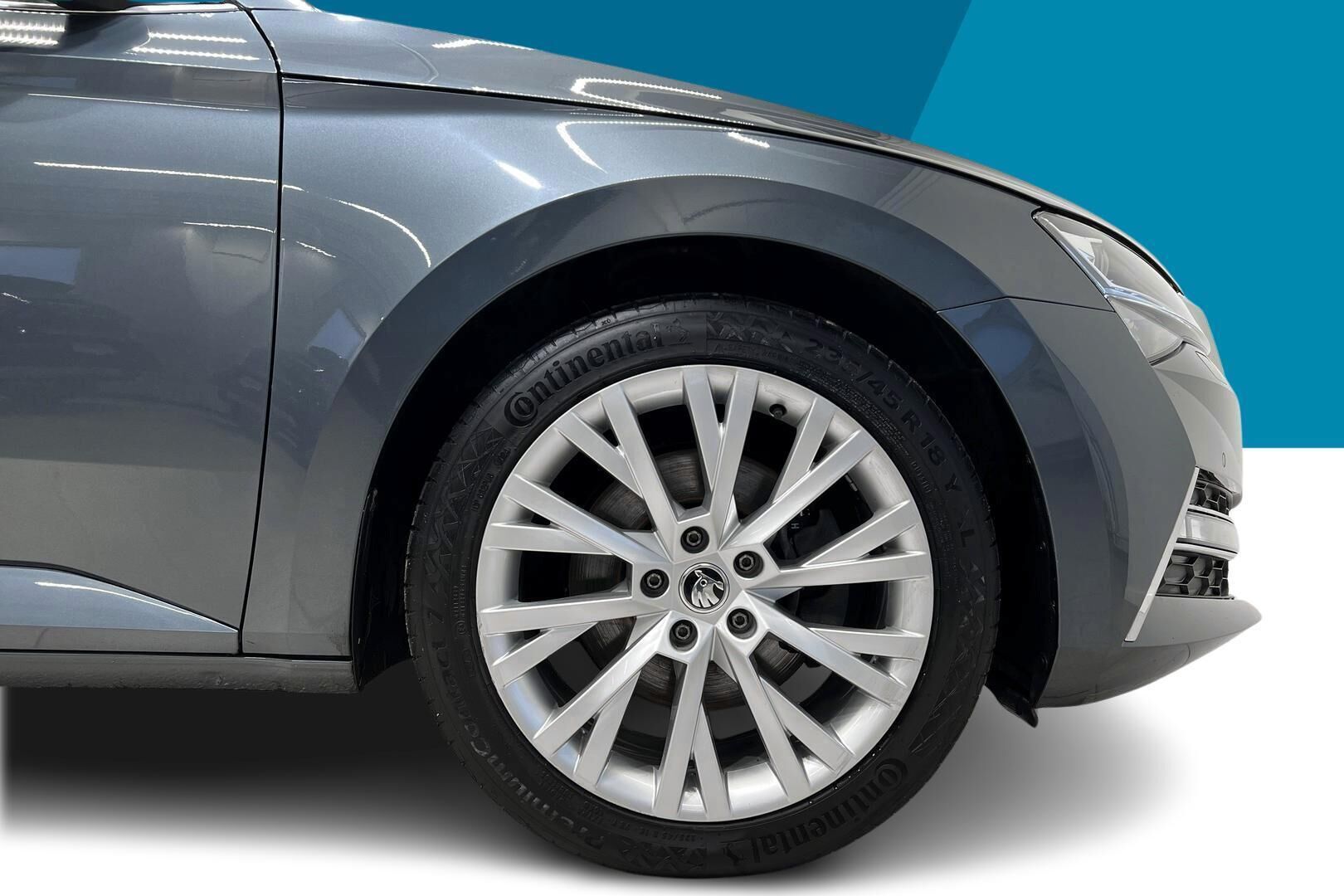 SKODA SUPERB iso kuva 13