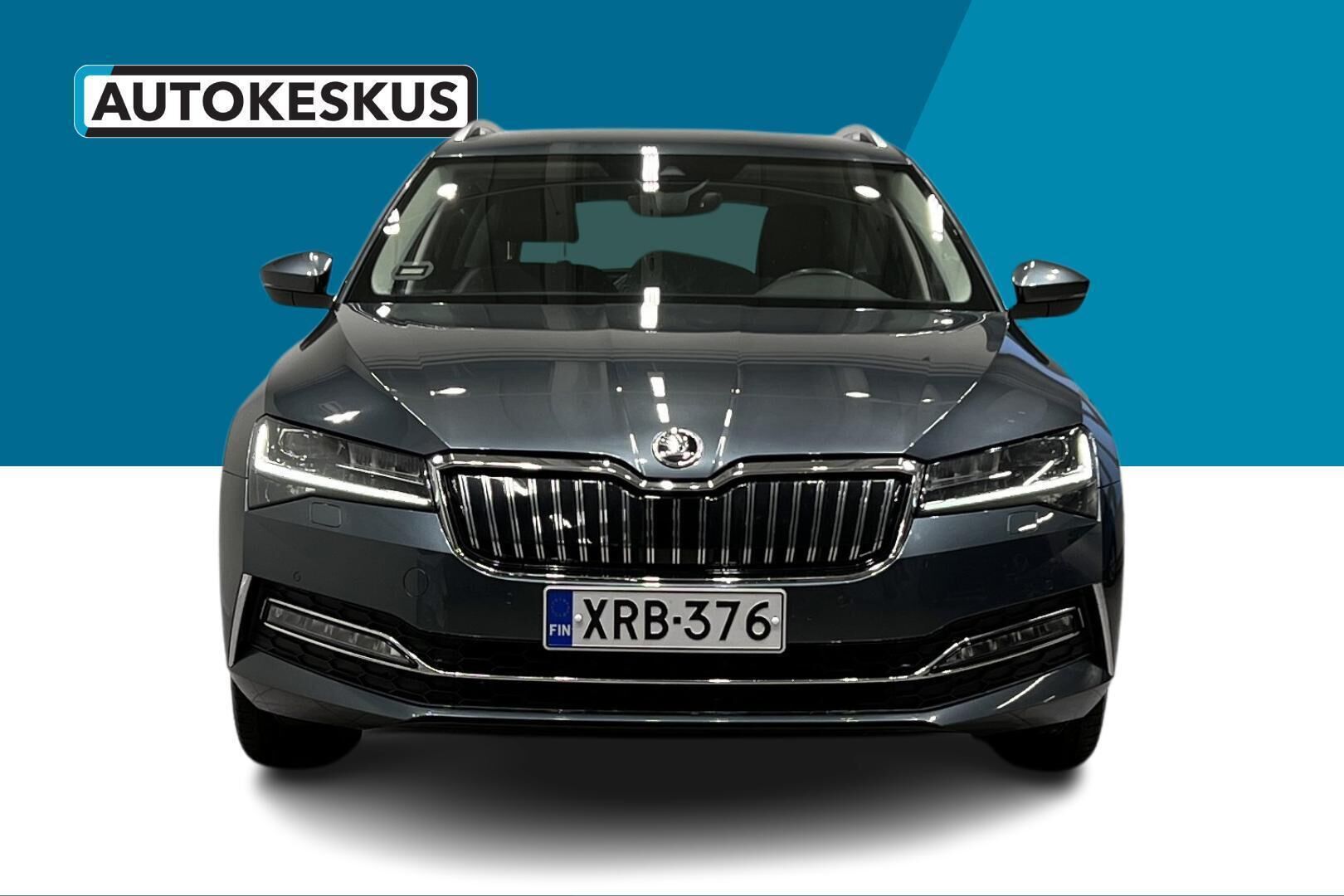 SKODA SUPERB iso kuva 2