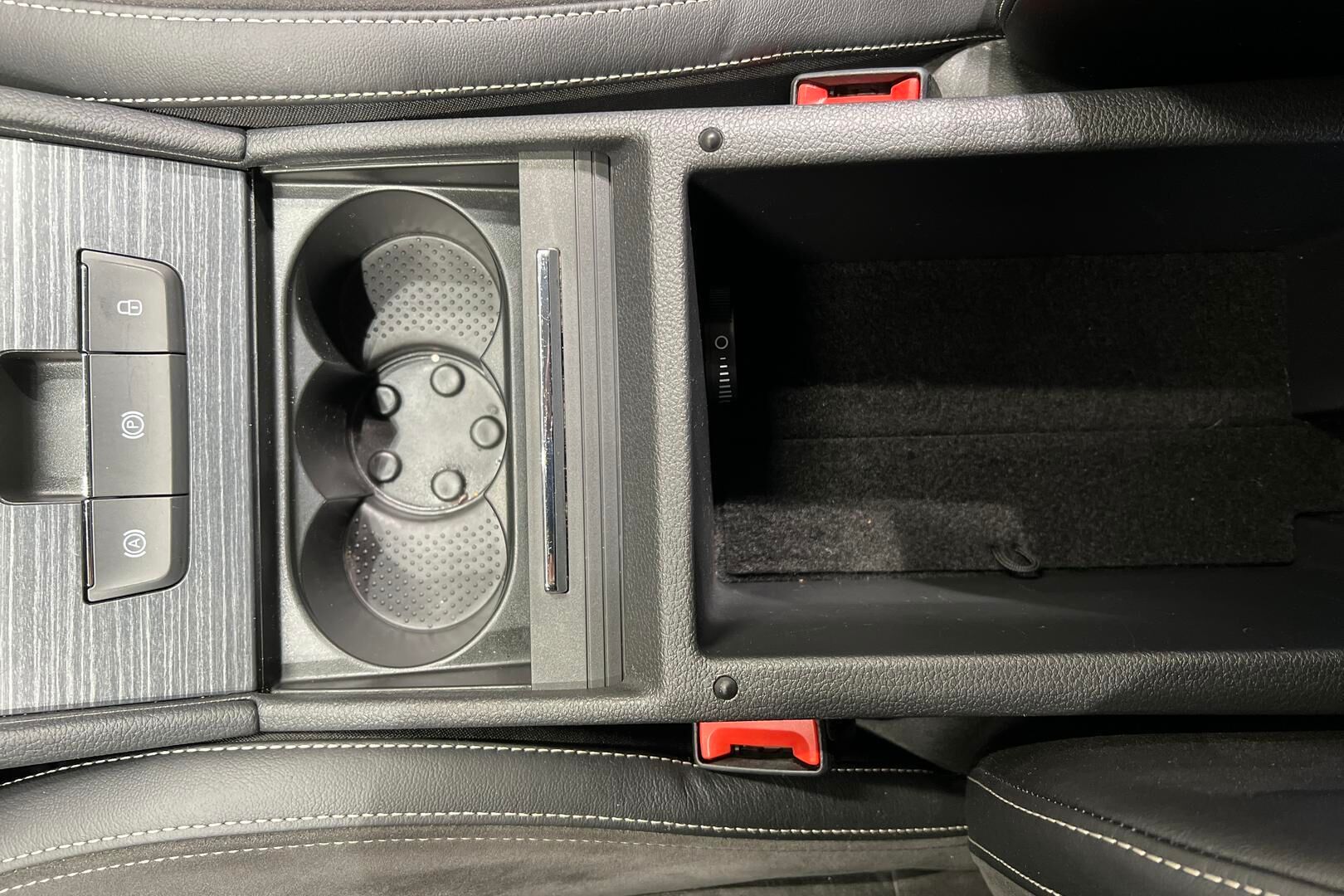 SKODA SUPERB iso kuva 22