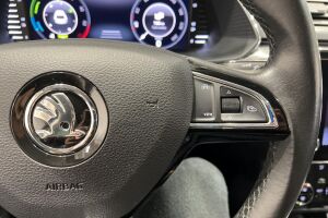 SKODA SUPERB esikatselu 23