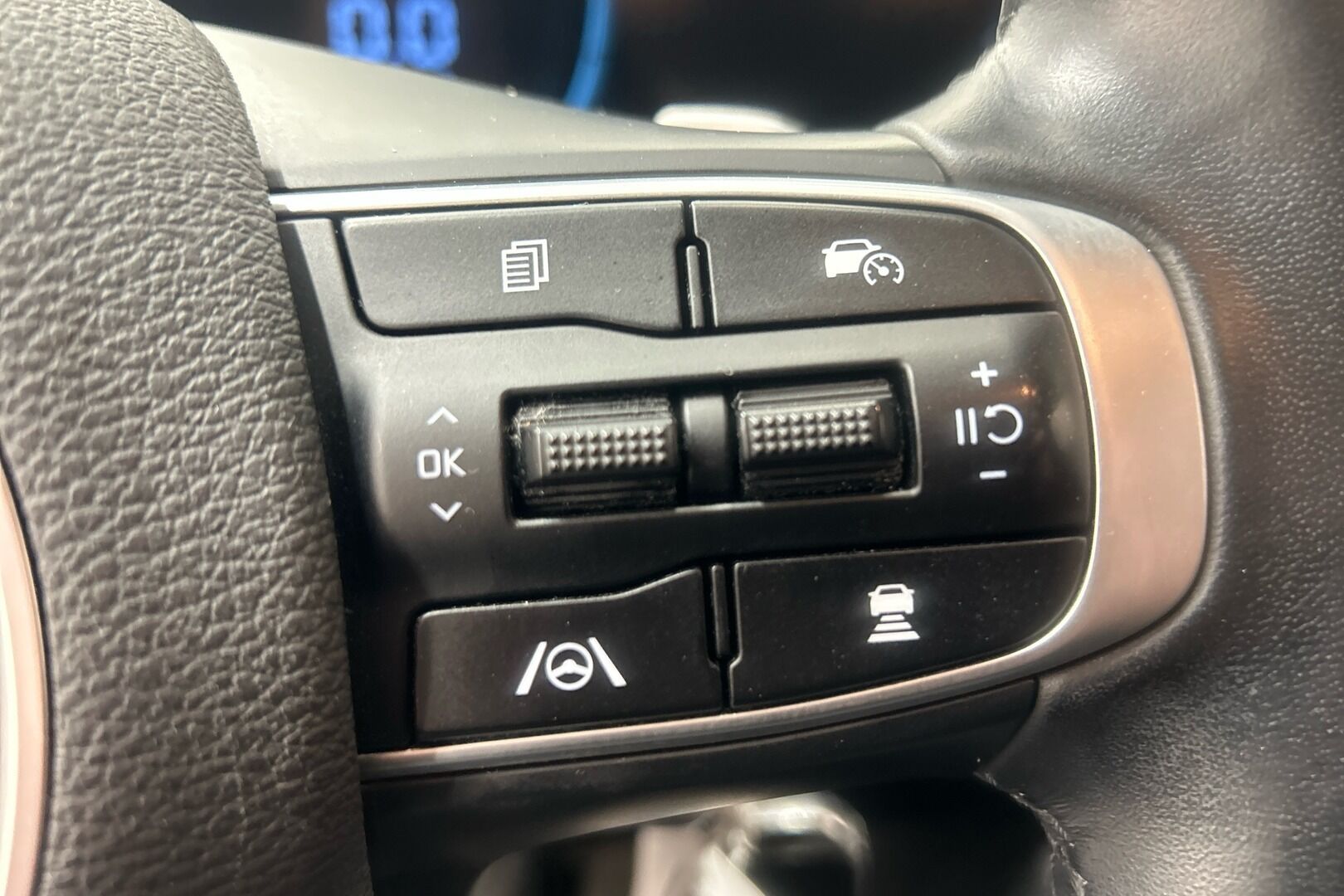 Kia Sportage iso kuva 15