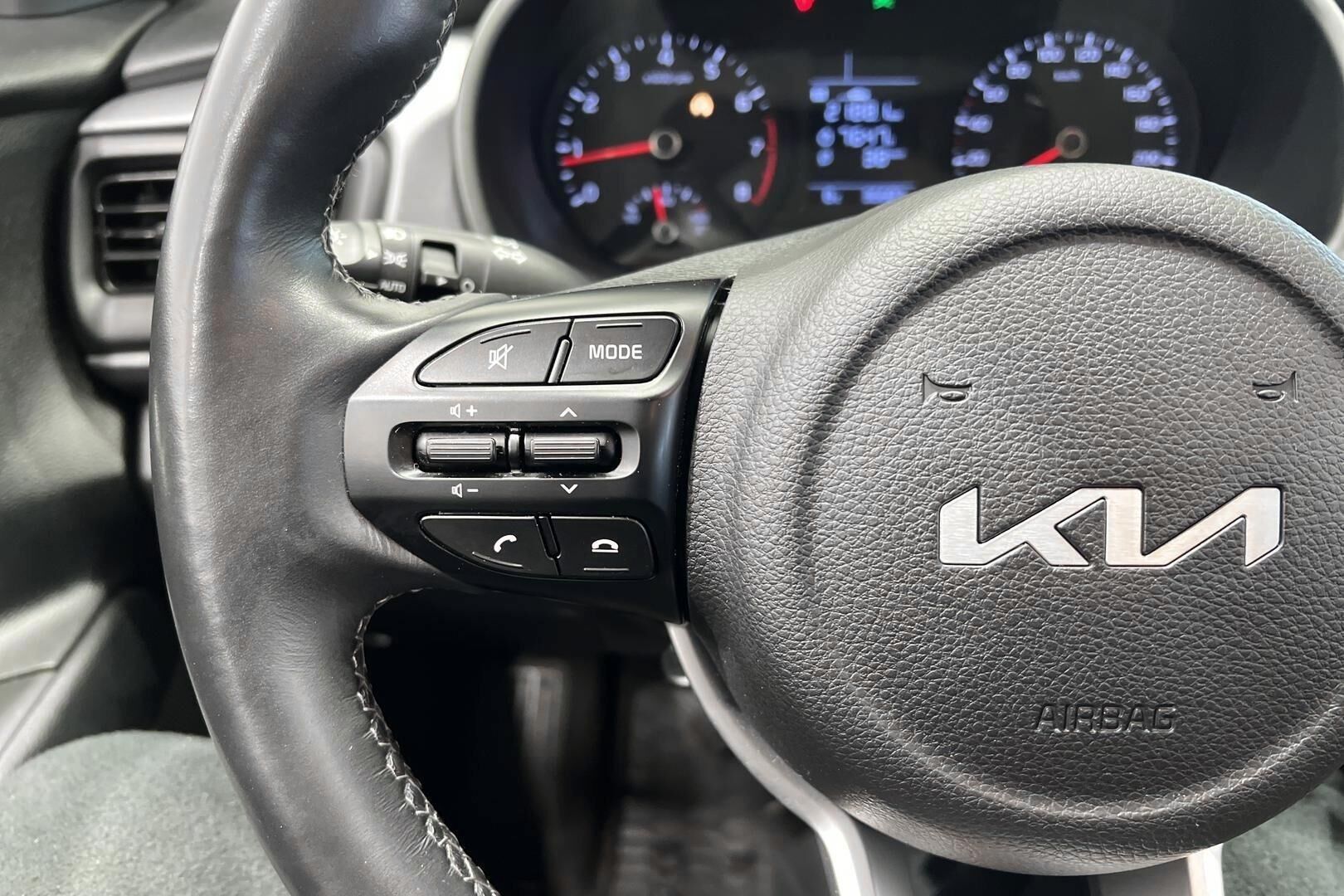 Kia Rio iso kuva 21