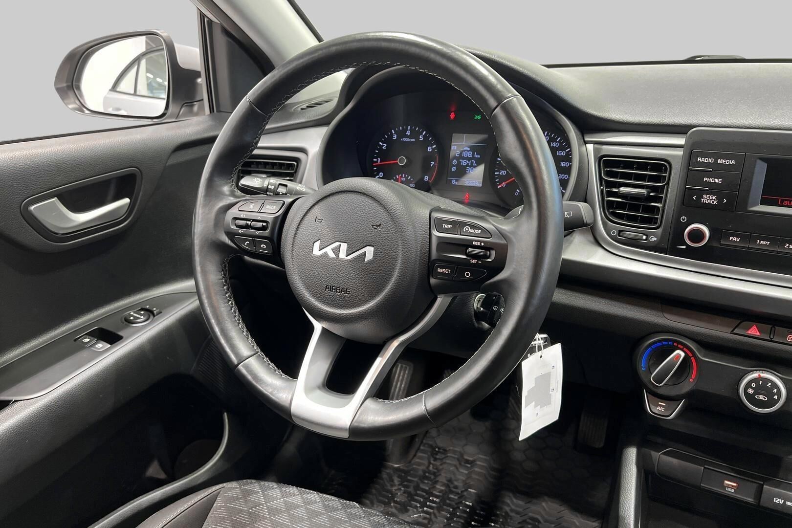 Kia Rio iso kuva 24