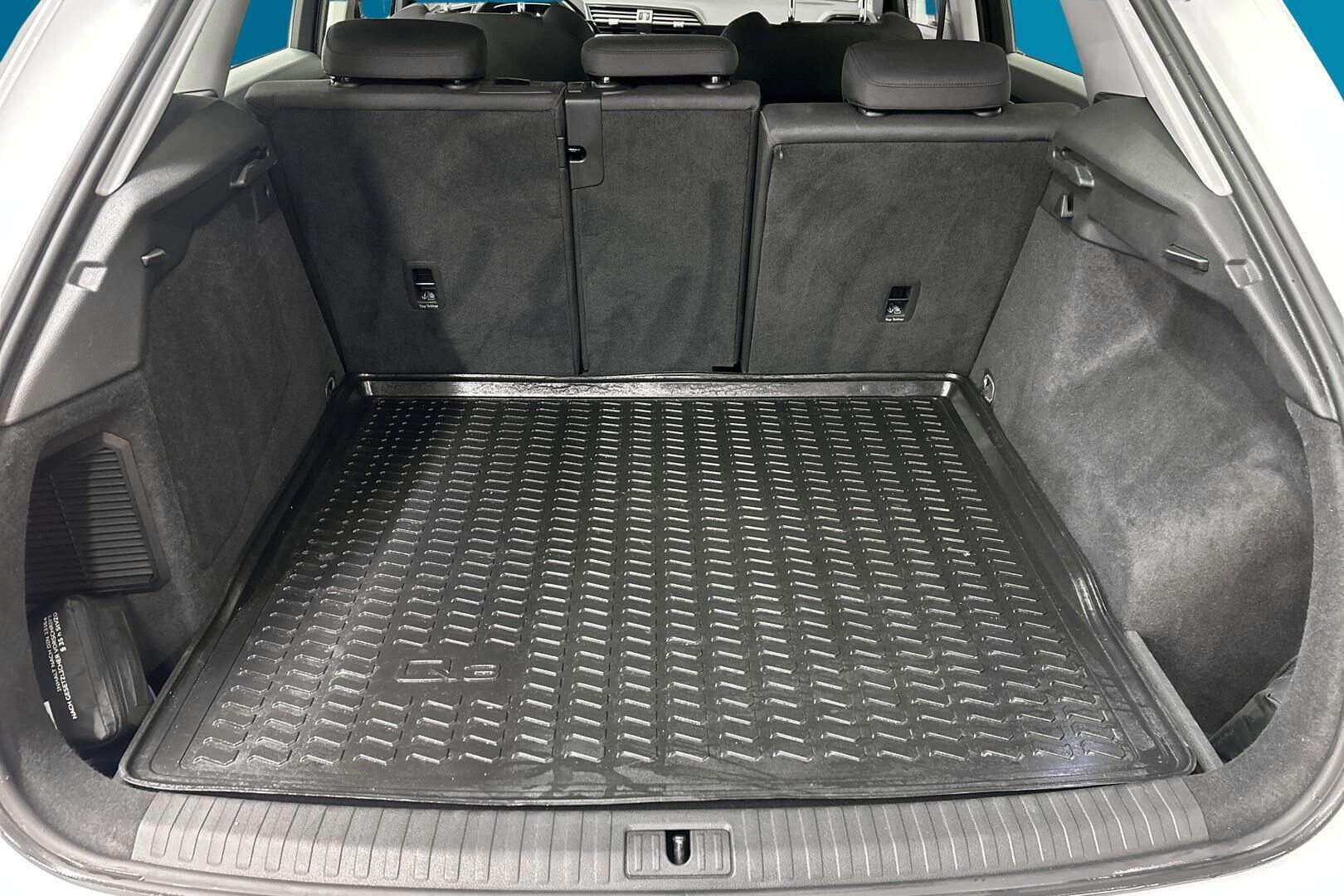 Audi Q3 iso kuva 9