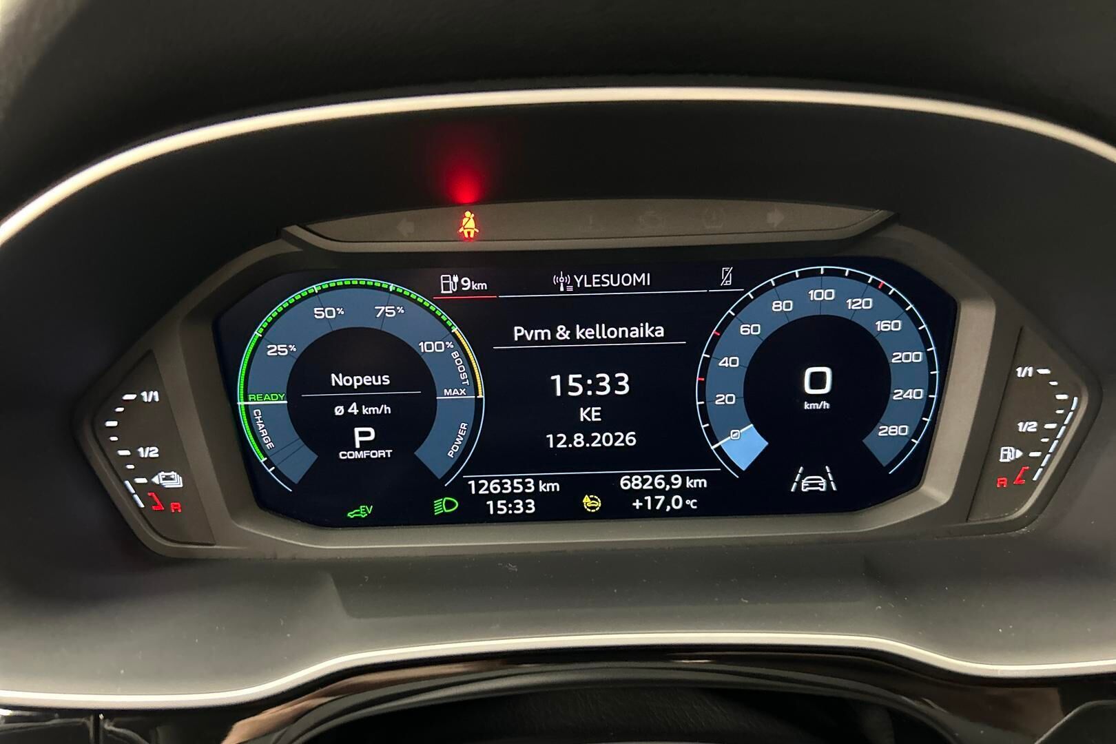 Audi Q3 iso kuva 11
