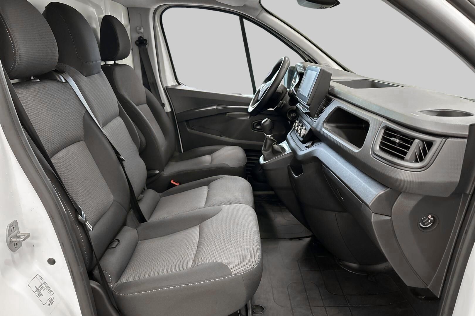 Renault Trafic iso kuva 7
