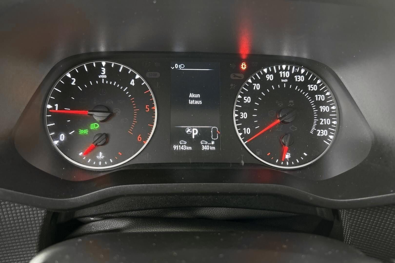 Renault Trafic iso kuva 11