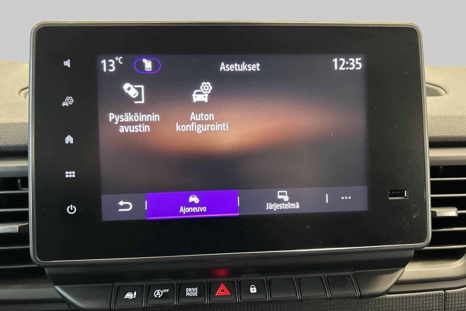 Renault Trafic iso kuva 12