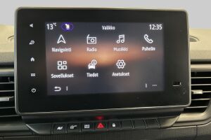 Renault Trafic esikatselu 13