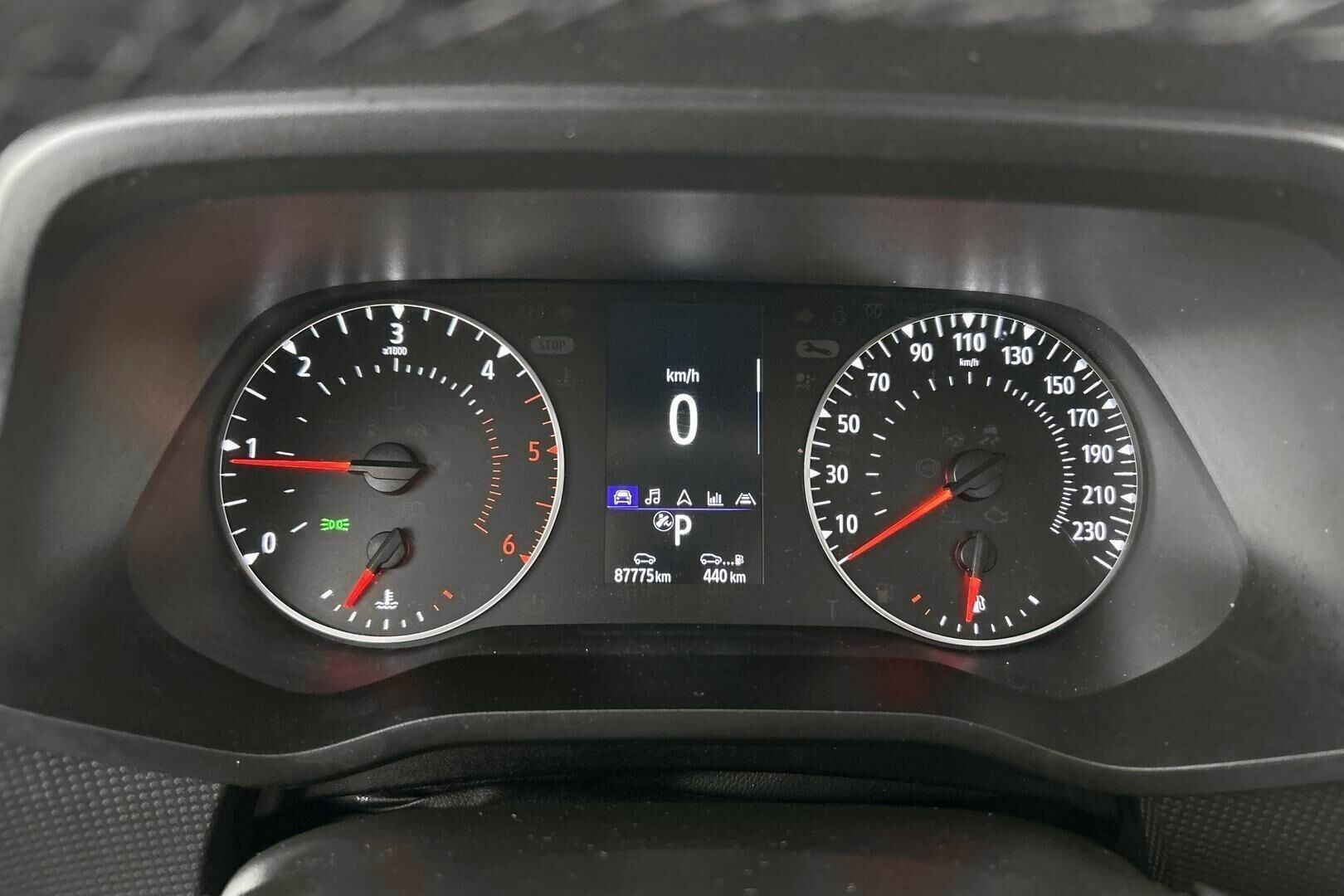 Renault Trafic iso kuva 18