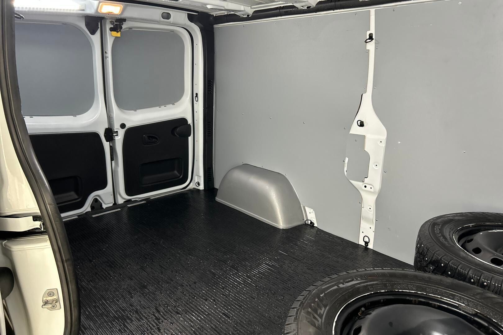 Renault Trafic iso kuva 20
