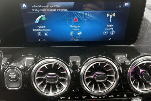 Mercedes-Benz GLA esikatselu 20