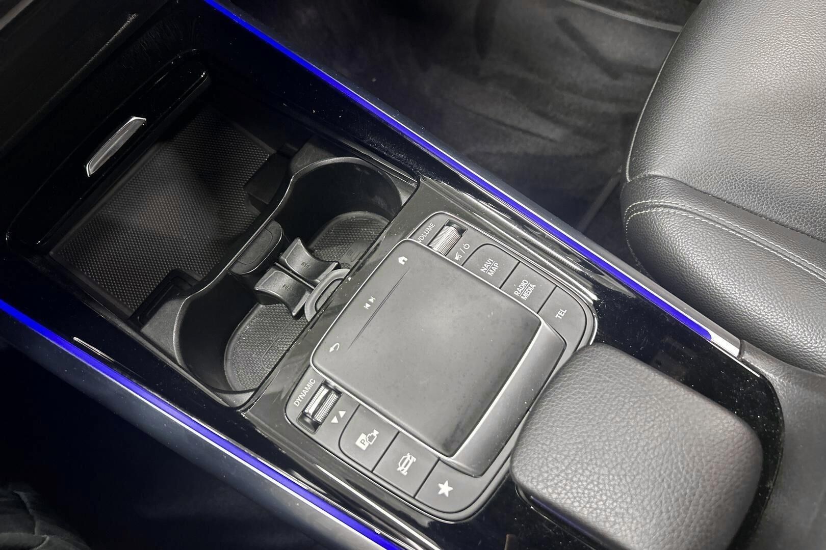 Mercedes-Benz GLA iso kuva 8