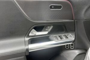 Mercedes-Benz GLA esikatselu 9