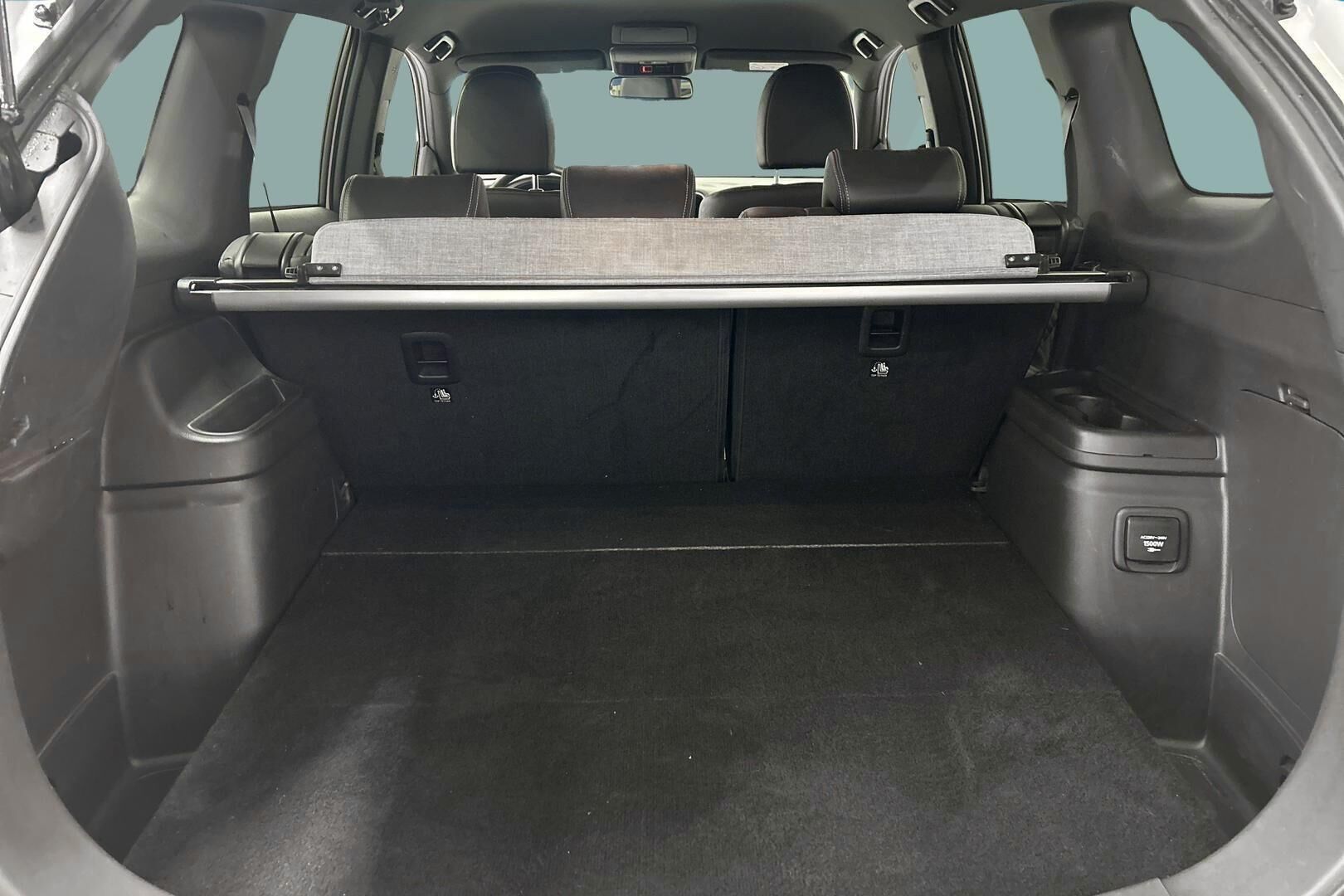 Mitsubishi Outlander PHEV iso kuva 12