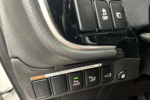 Mitsubishi Outlander PHEV esikatselu 16