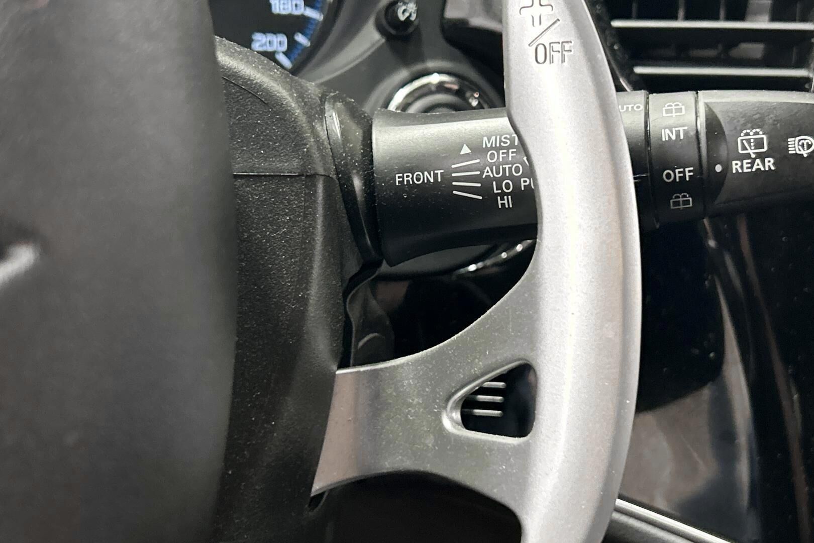 Mitsubishi Outlander PHEV iso kuva 18