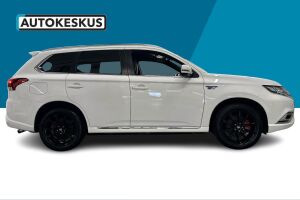 Mitsubishi Outlander PHEV esikatselu 4