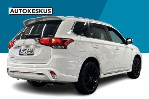 Mitsubishi Outlander PHEV esikatselu 5