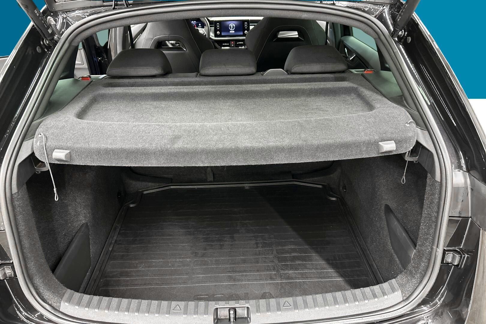 Skoda Scala iso kuva 12
