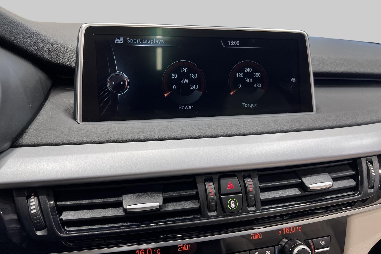 BMW X5 iso kuva 18