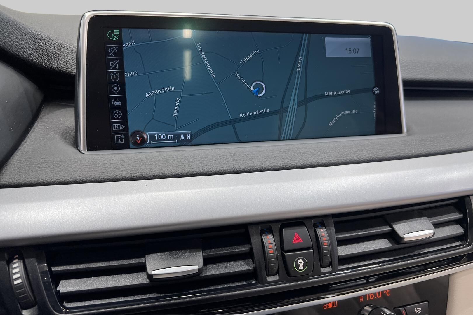 BMW X5 iso kuva 21