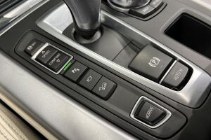 BMW X5 esikatselu 25