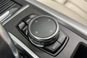 BMW X5 esikatselu 26