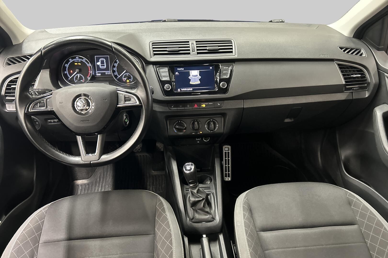Skoda Fabia iso kuva 11