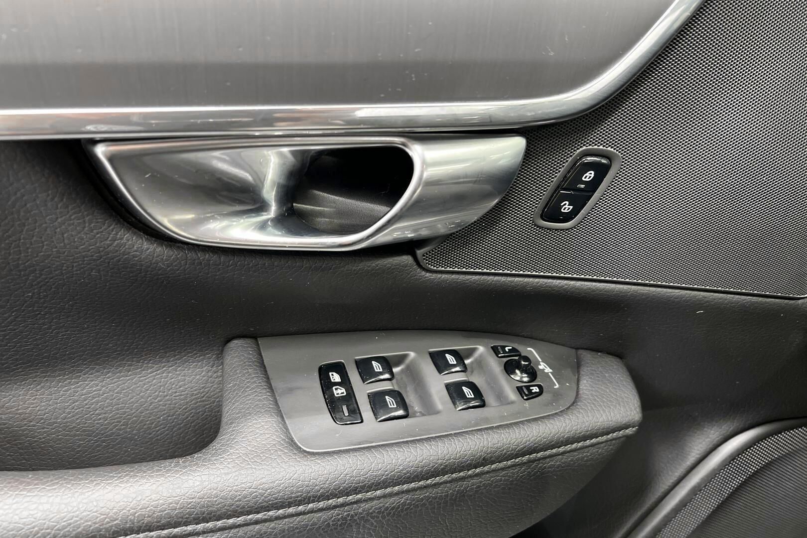 Volvo V90 iso kuva 24