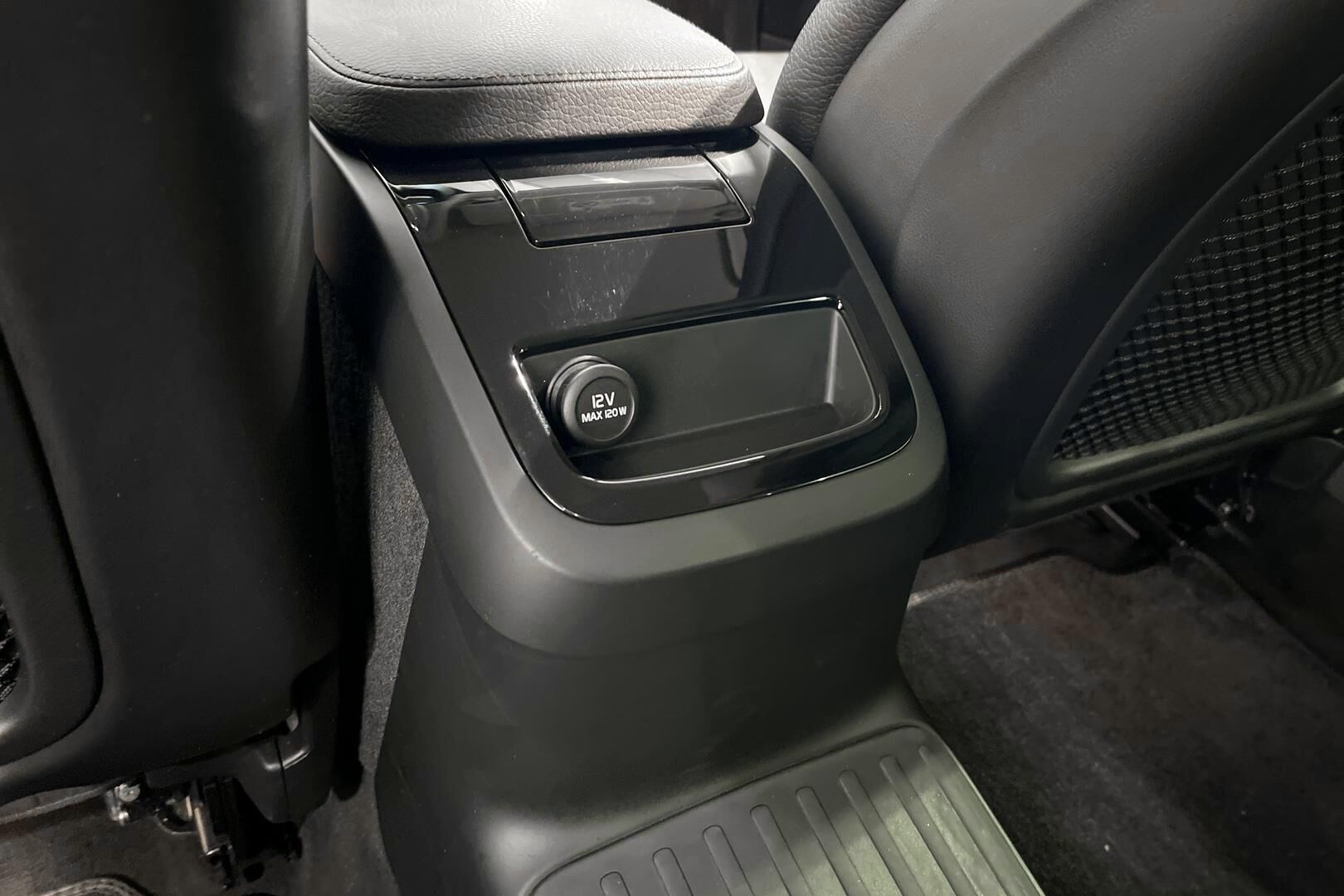 Volvo V90 iso kuva 26