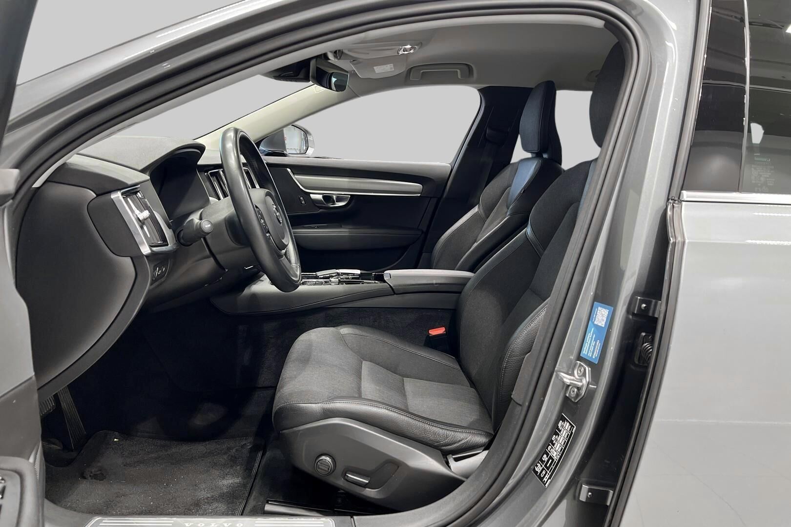 Volvo V90 iso kuva 8