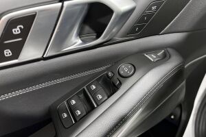 BMW X5 esikatselu 25